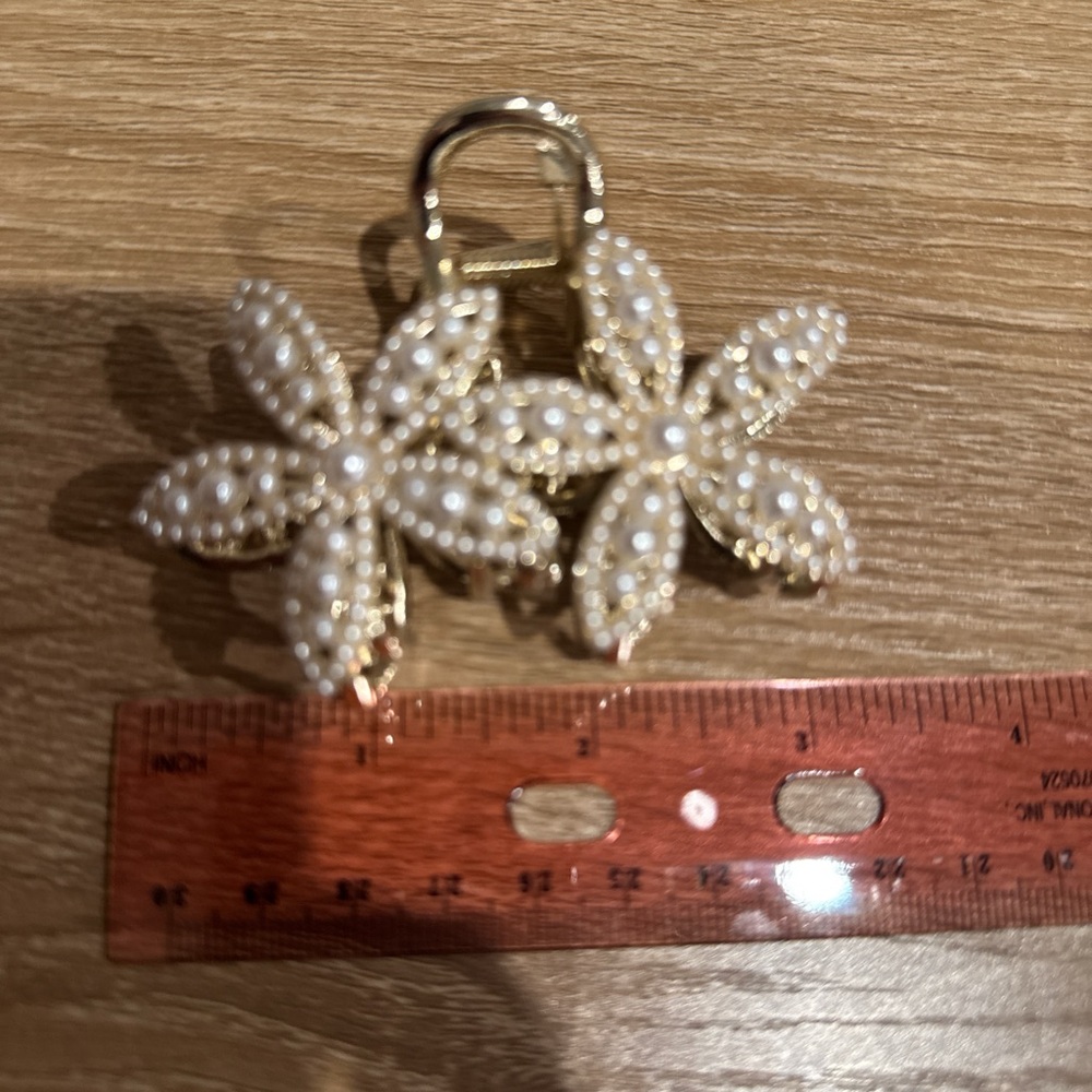 Elegant Gold and Pearl Flower Earrings